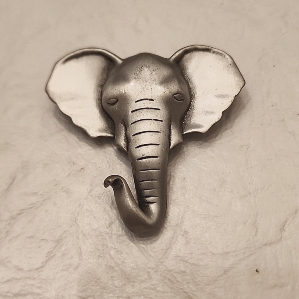 Brooch Elephant